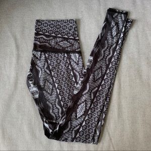 Teeki patterned leggings